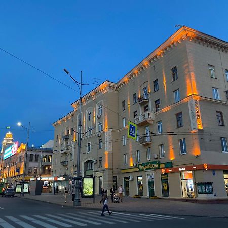 New Luxury Apartment In The Center On Konstitution Square คาร์คิฟ ภายนอก รูปภาพ