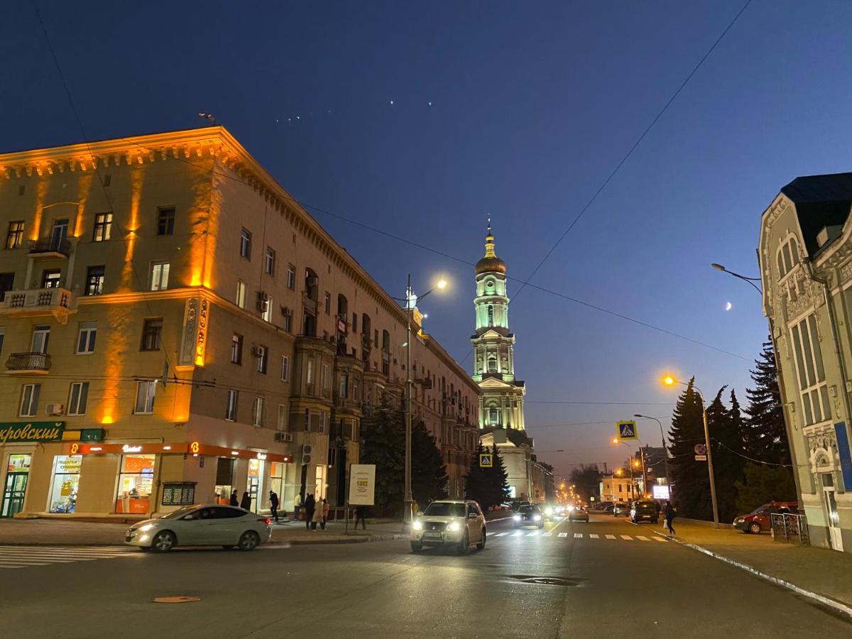 New Luxury Apartment In The Center On Konstitution Square คาร์คิฟ ภายนอก รูปภาพ
