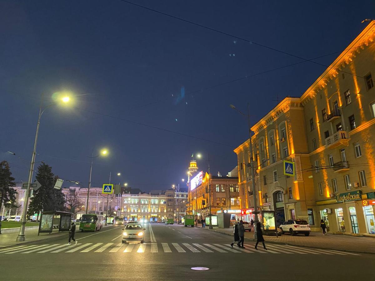 New Luxury Apartment In The Center On Konstitution Square คาร์คิฟ ภายนอก รูปภาพ