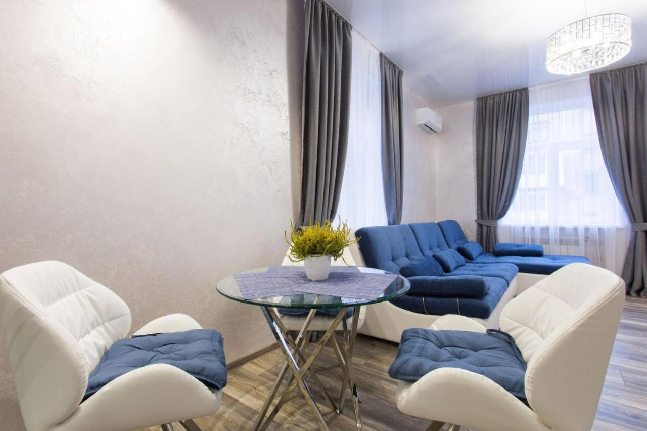 New Luxury Apartment In The Center On Konstitution Square คาร์คิฟ ภายนอก รูปภาพ