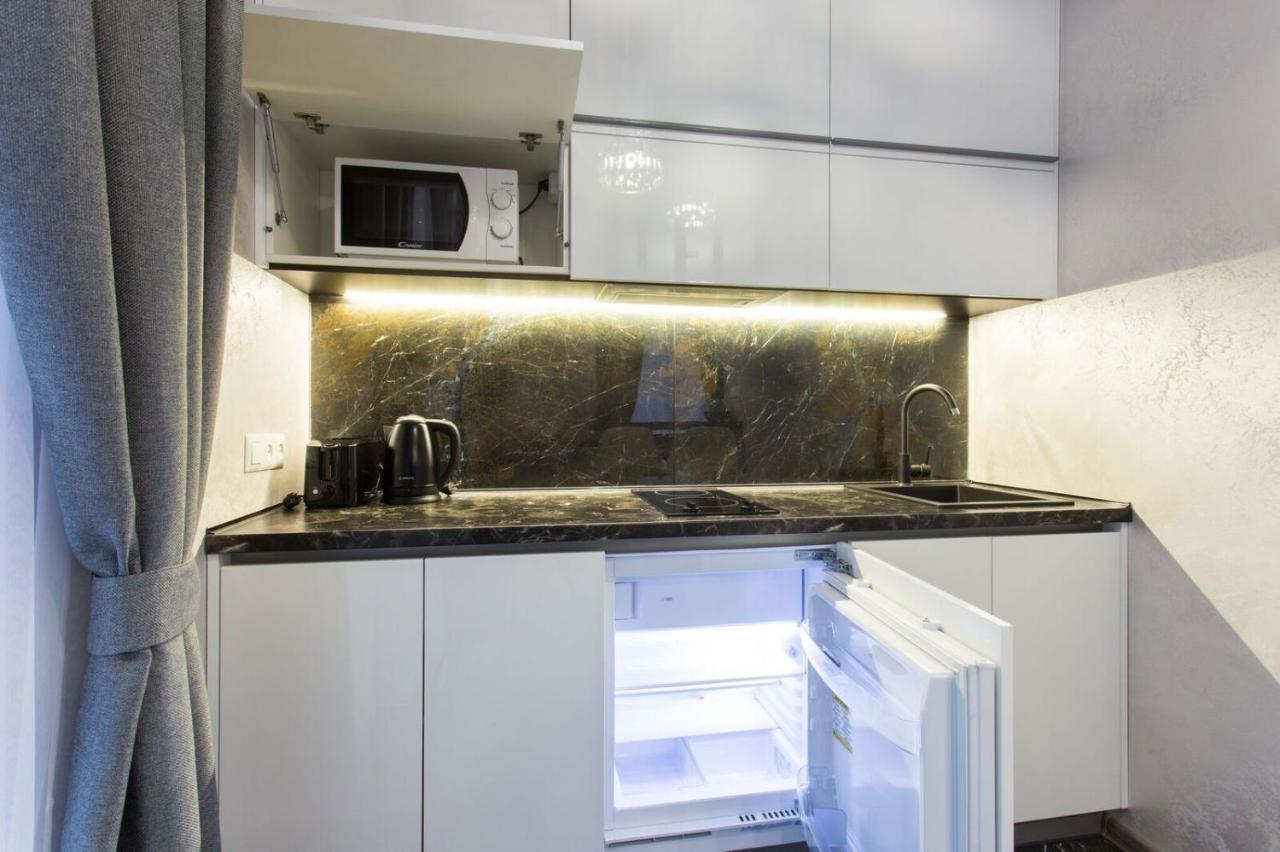 New Luxury Apartment In The Center On Konstitution Square คาร์คิฟ ภายนอก รูปภาพ